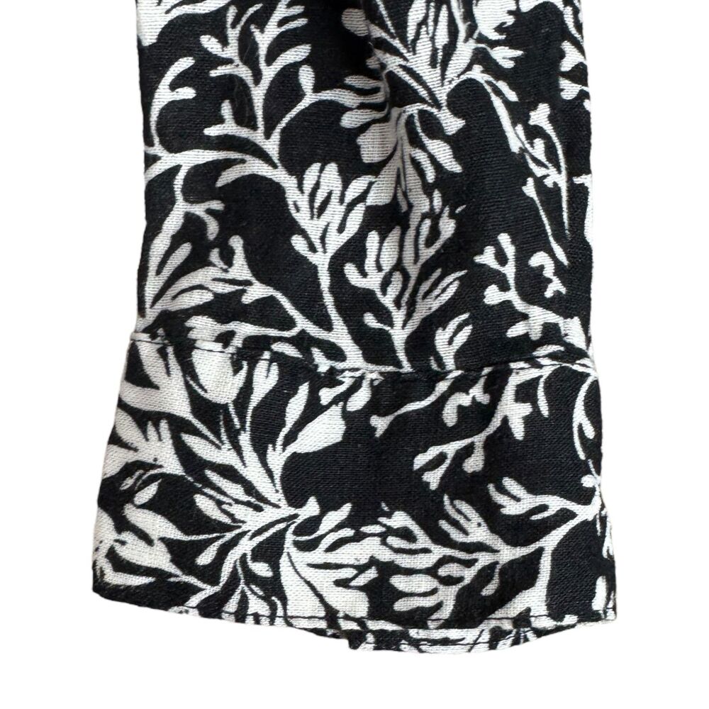 Martha Stewart Black and white coral print button up tunic top swim Size Medium - Picture 8 of 11